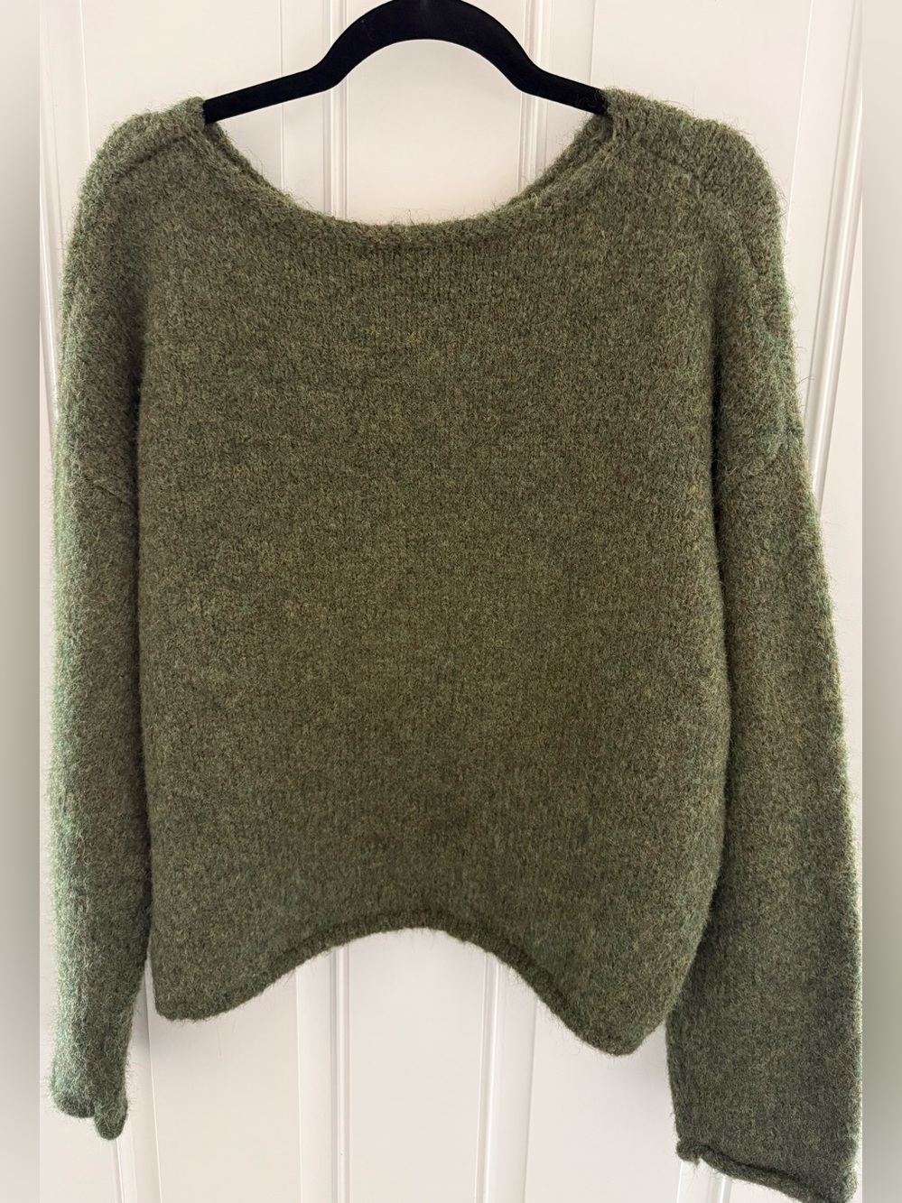 NWOT Poetry Fashion Cozy Olive Green 100% Mohair Women’s Crewneck Sweater